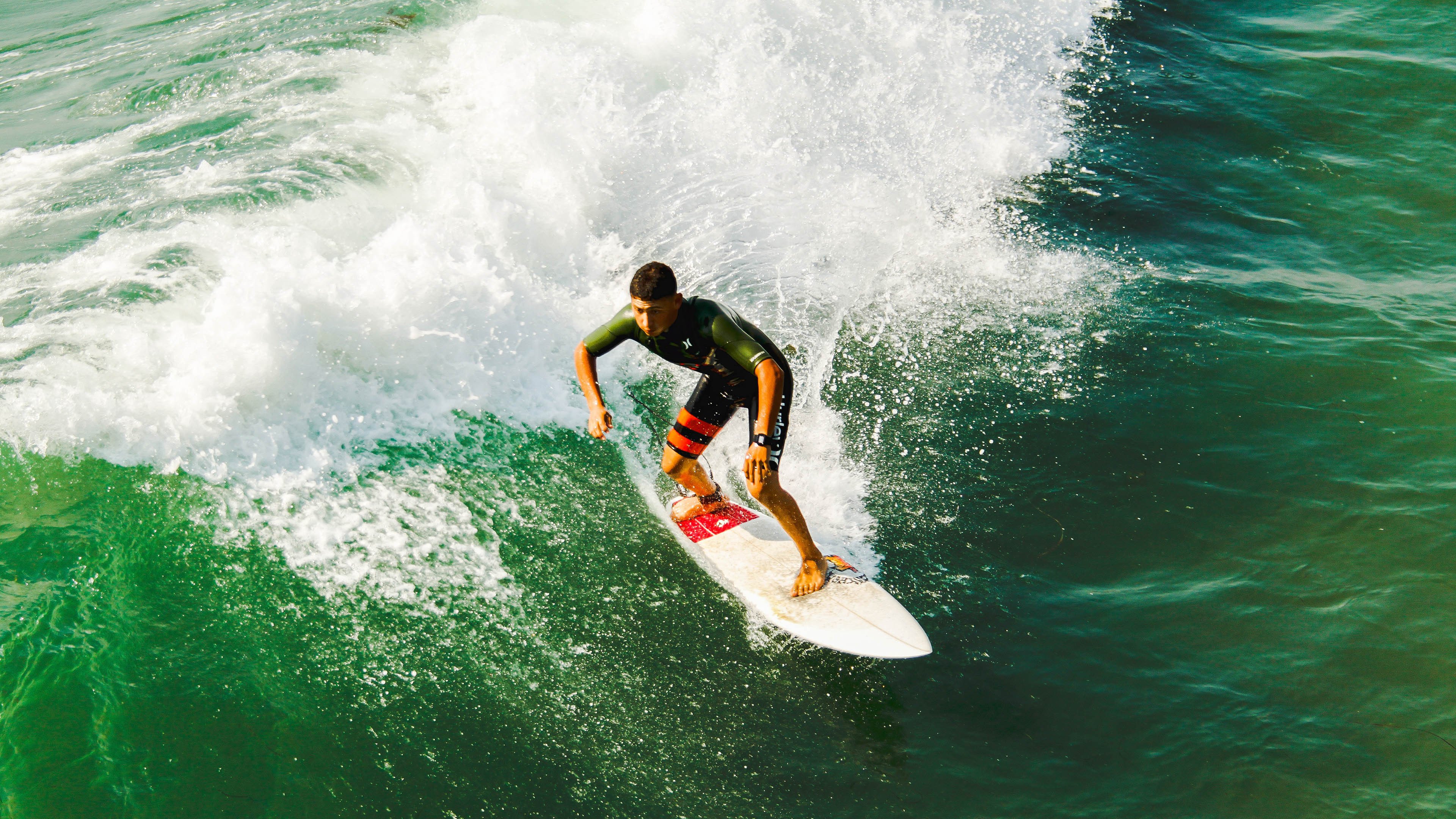 全国青少年游泳锦标赛圆满落幕，新星闪耀创多项纪录
