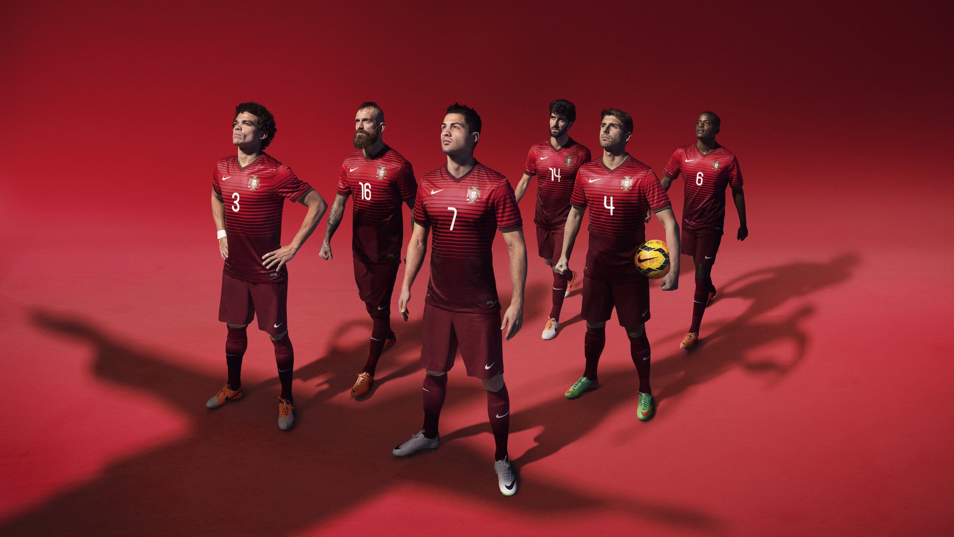 纳达尔鏖战五盘惊险晋级,法网男单八强再添经典对决